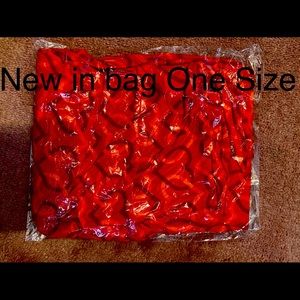 Valentine Hearts Lularoe leggings.